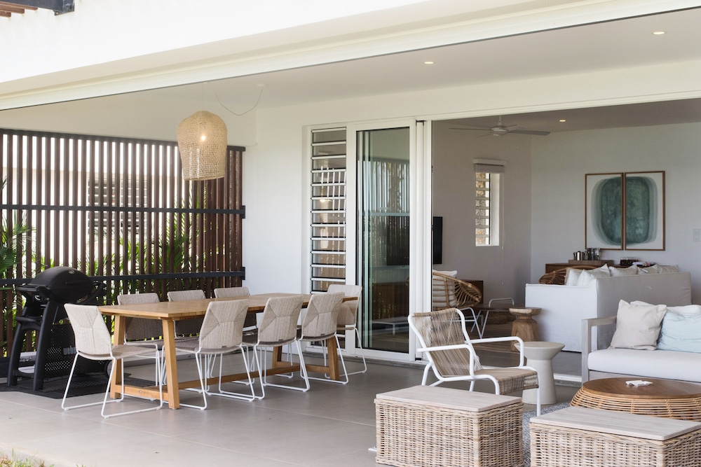 O Biches by Horizon Holidays 28/48