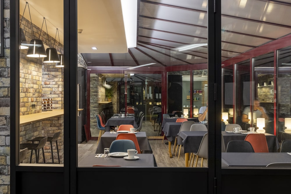 Comfort Hotel Paray Le Monial 38/47