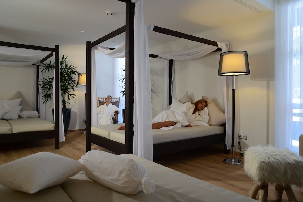 HOTEL AM BADERSEE 64/64
