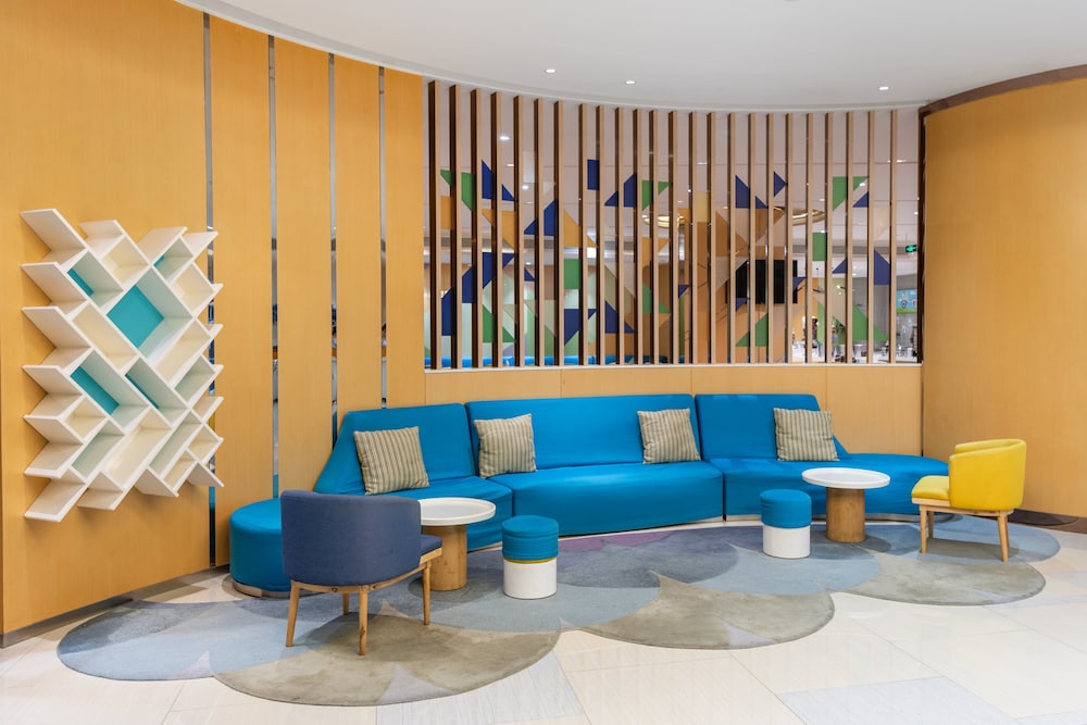 Holiday Inn Express Shanghai Zhenping 42/69