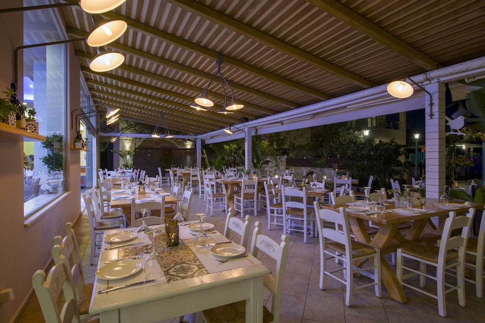 Isida Hotel 34/50