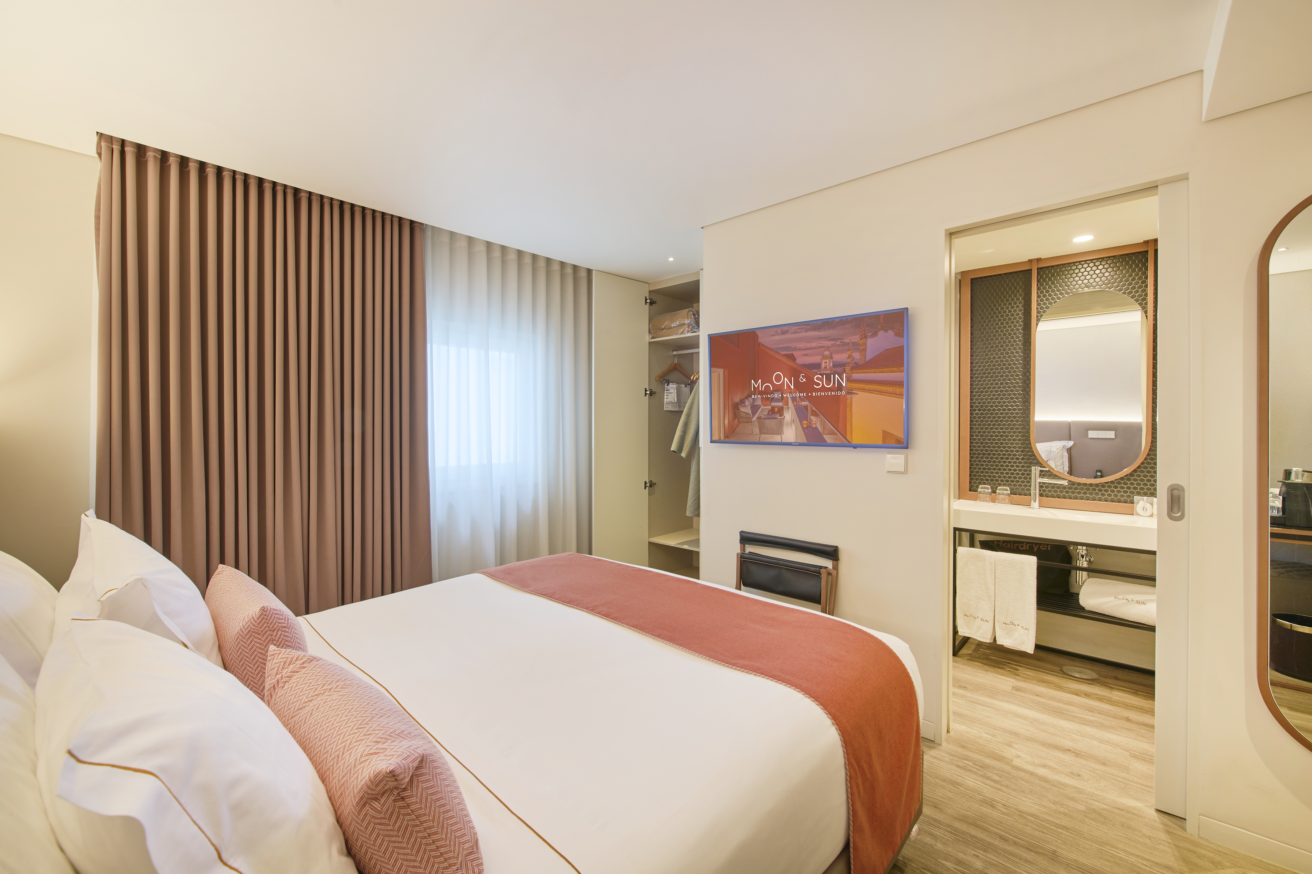Inner, Double Bed، Hotel Moon And Sun Braga 2/4