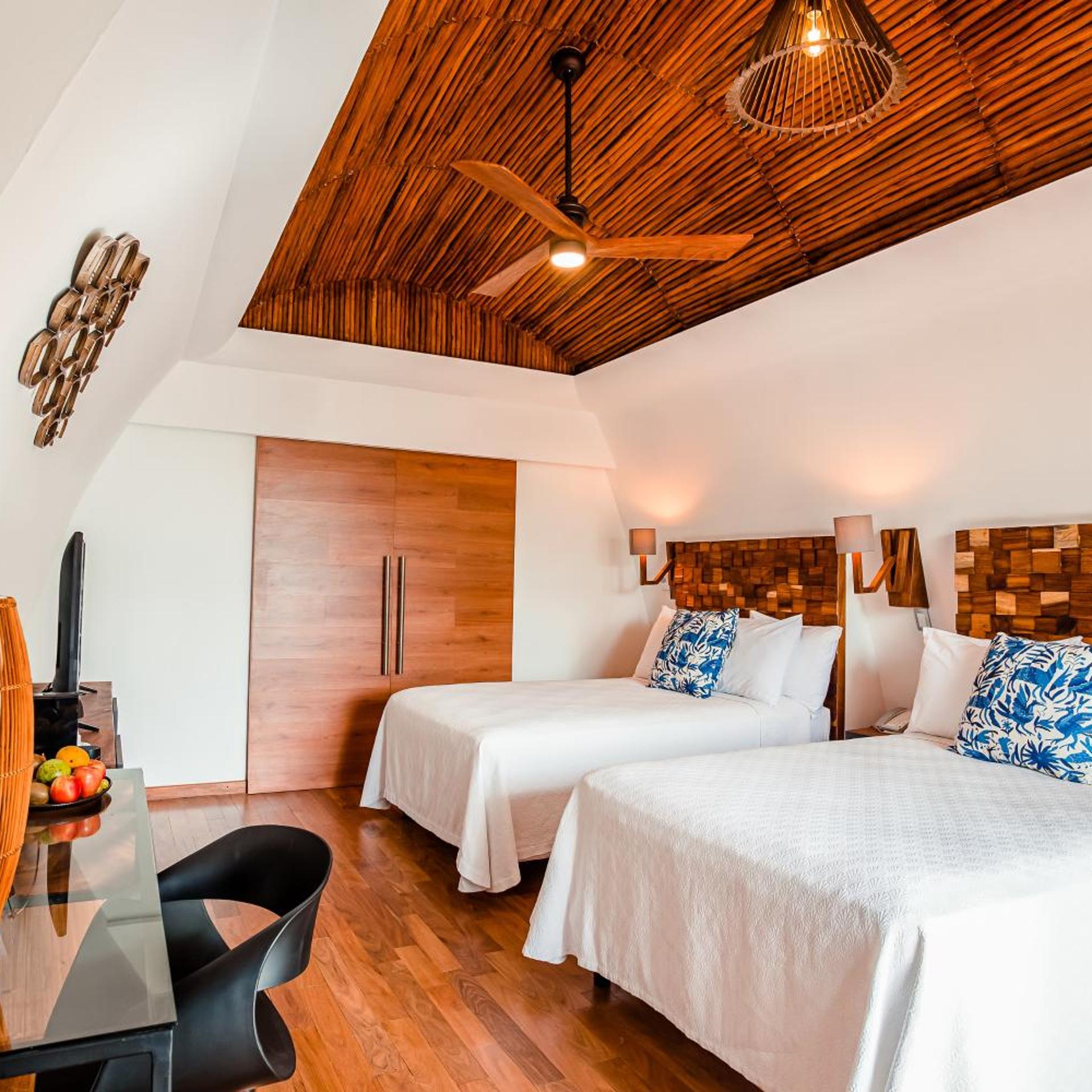 Deluxe, Double Bed