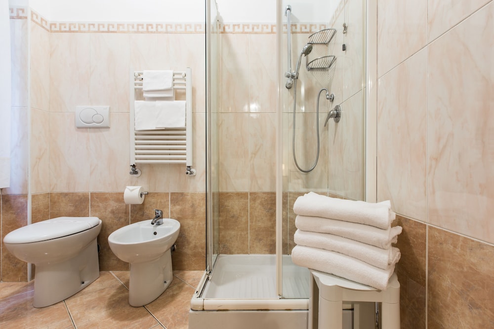 HOTEL AGLI ARTISTI 30/32