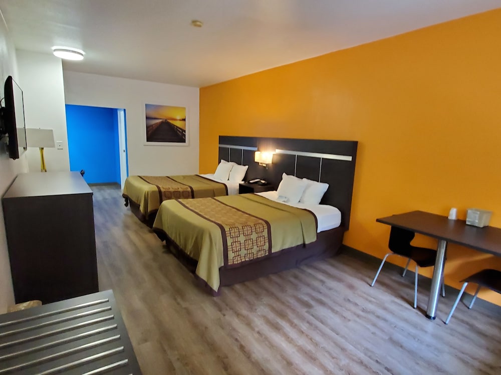 Days Inn by Wyndham Lexington 13/26