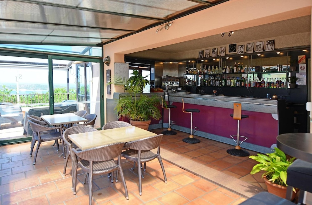 Hotel le Saint Jean 28/39
