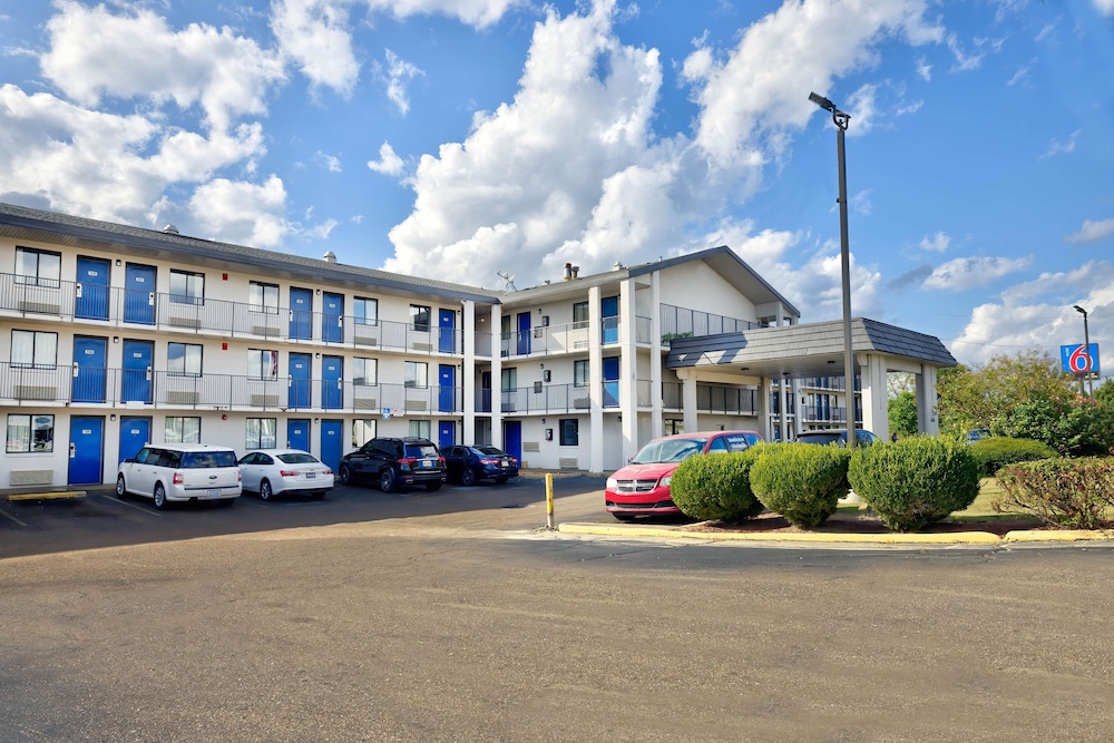Motel6 Jackson, MS 44/61