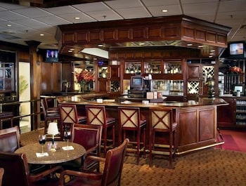 Molly Pitcher Inn 25/28