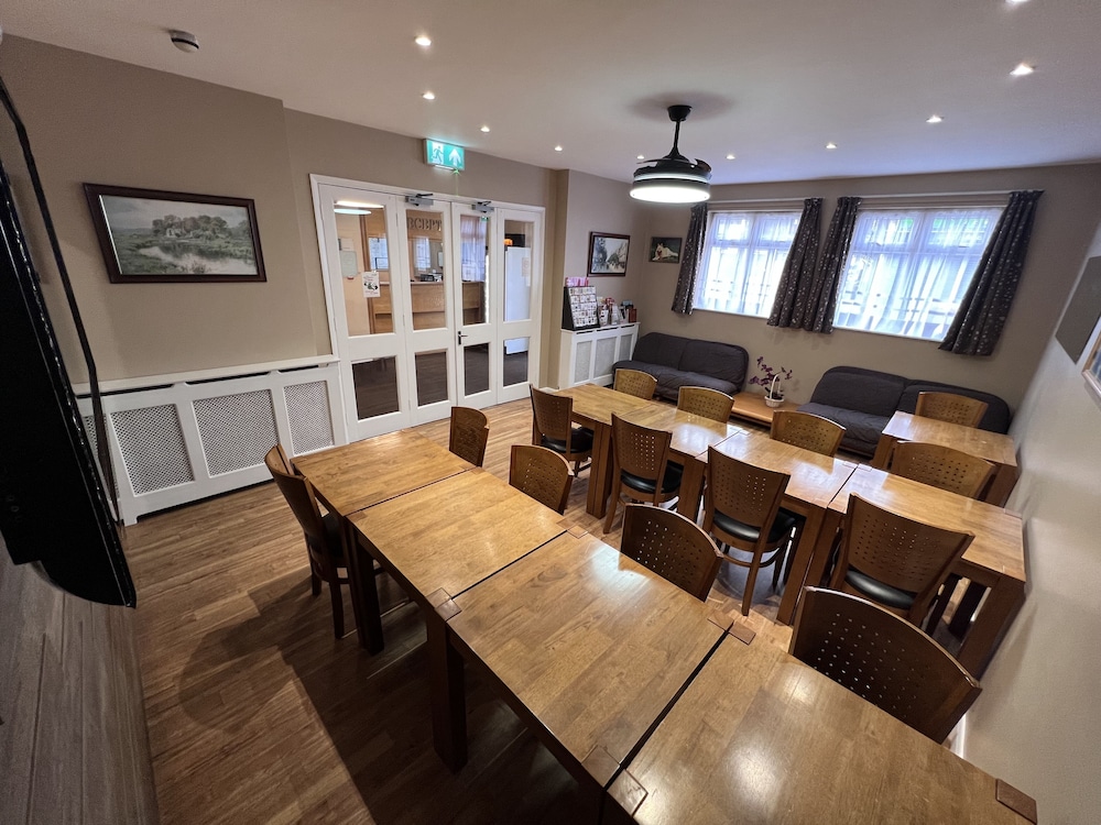 The Commongate Hotel 40/48