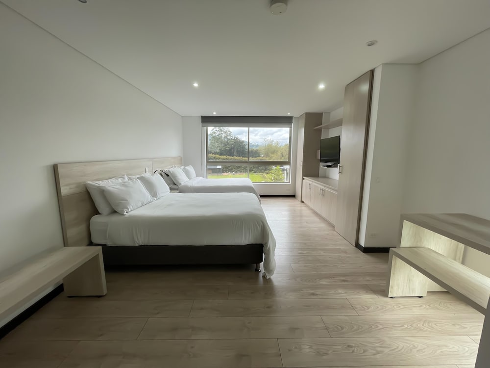 Mg Hotels Suites 16/52