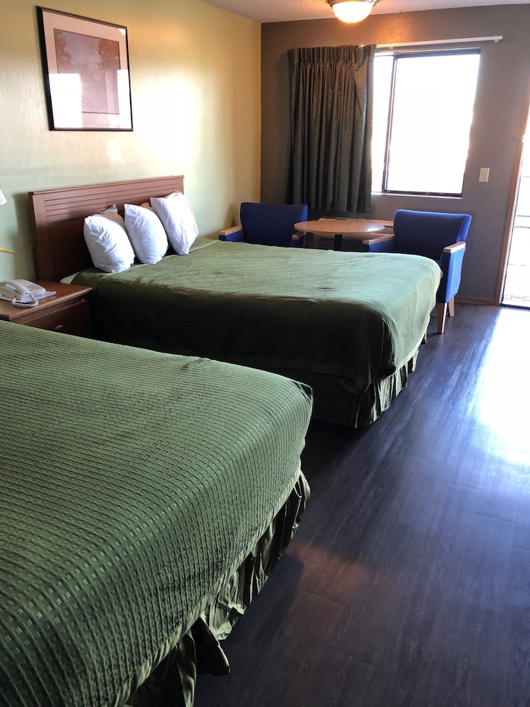 Sumner Motor Inn 29/55