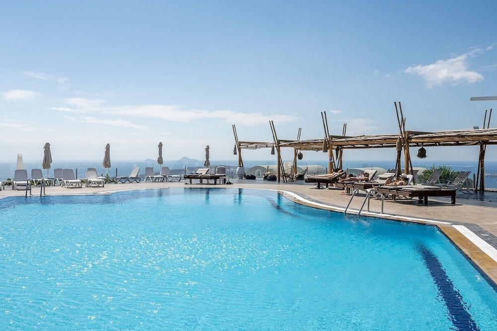 Smy Santorini Suites & Villas 64/76