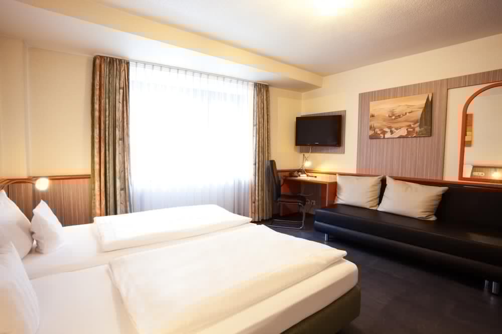 Centro Hotel Ariane 18/58