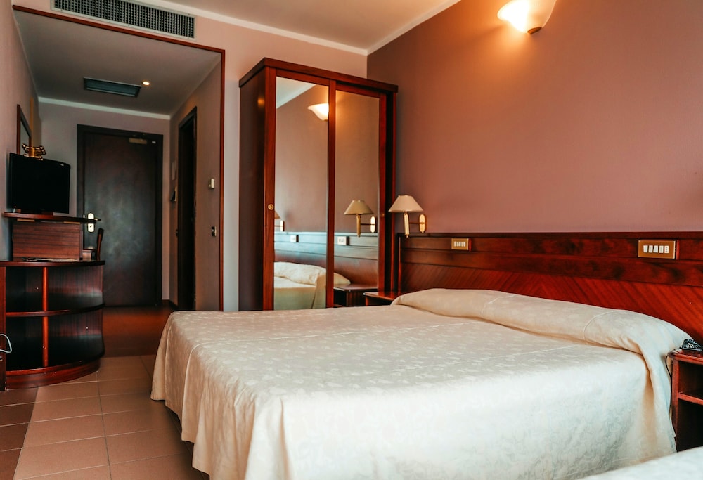 Club Hotel Dante Cervia 17/70