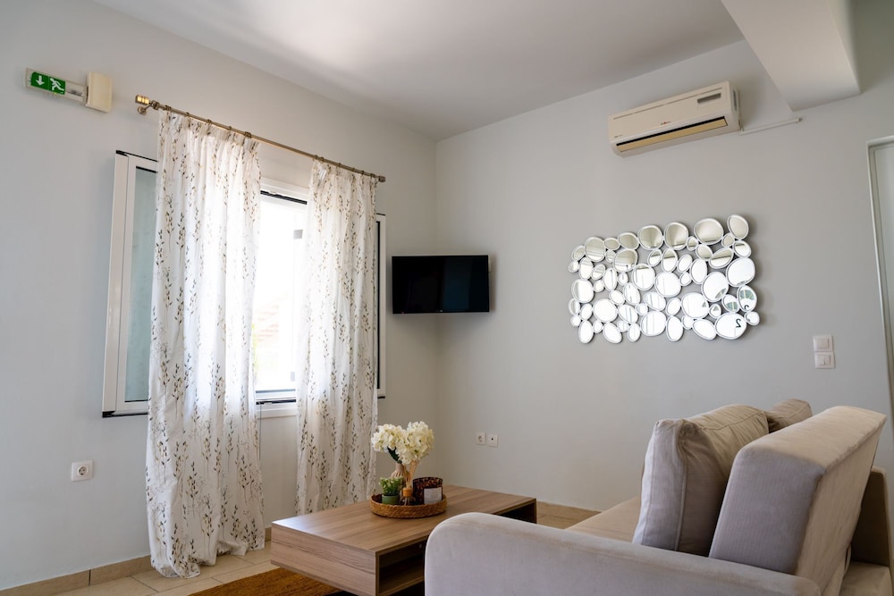 Tesys Studios & Apartments 42/50