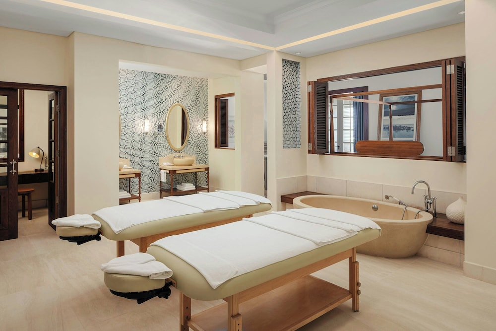 Manor, Spa, Suite, House, King Bed, Sofa، The St. Regis Le Morne Resort, Mauritius 3/4