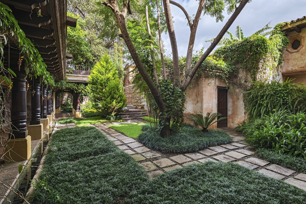 El Convento Boutique Hotel 56/66