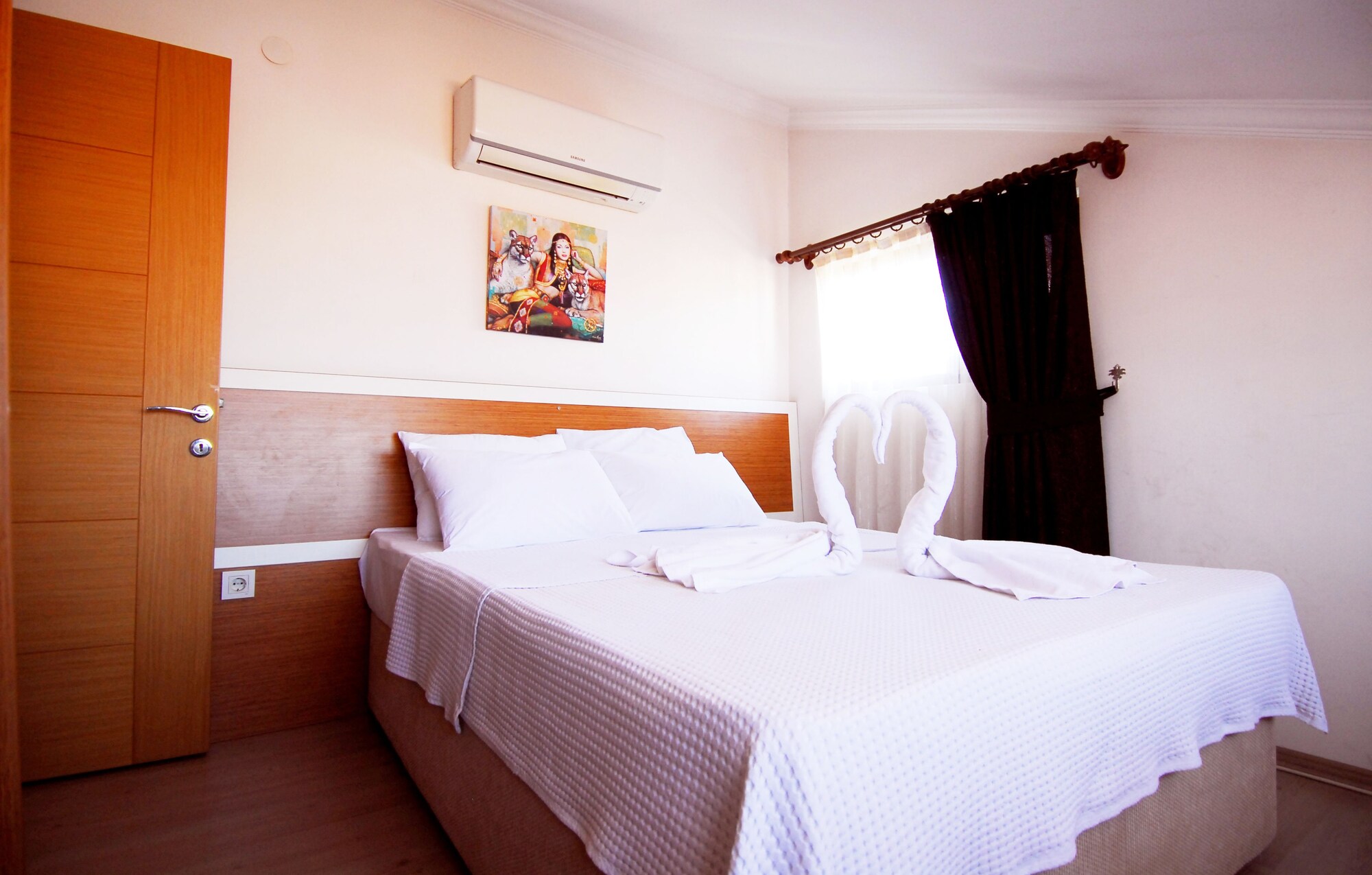 1 BEDROOM, ECONOMY, DOUBLE OR TWIN BED