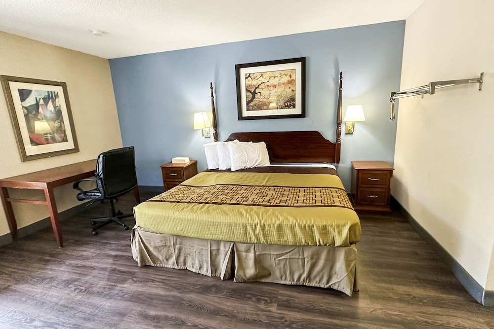 Executive Inn By OYO Ridgeway I-77 7/21