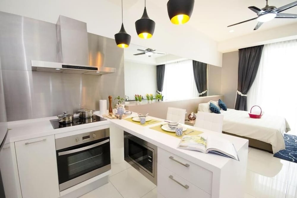 A Place Define Happiness In M Suite Klcc 20/50