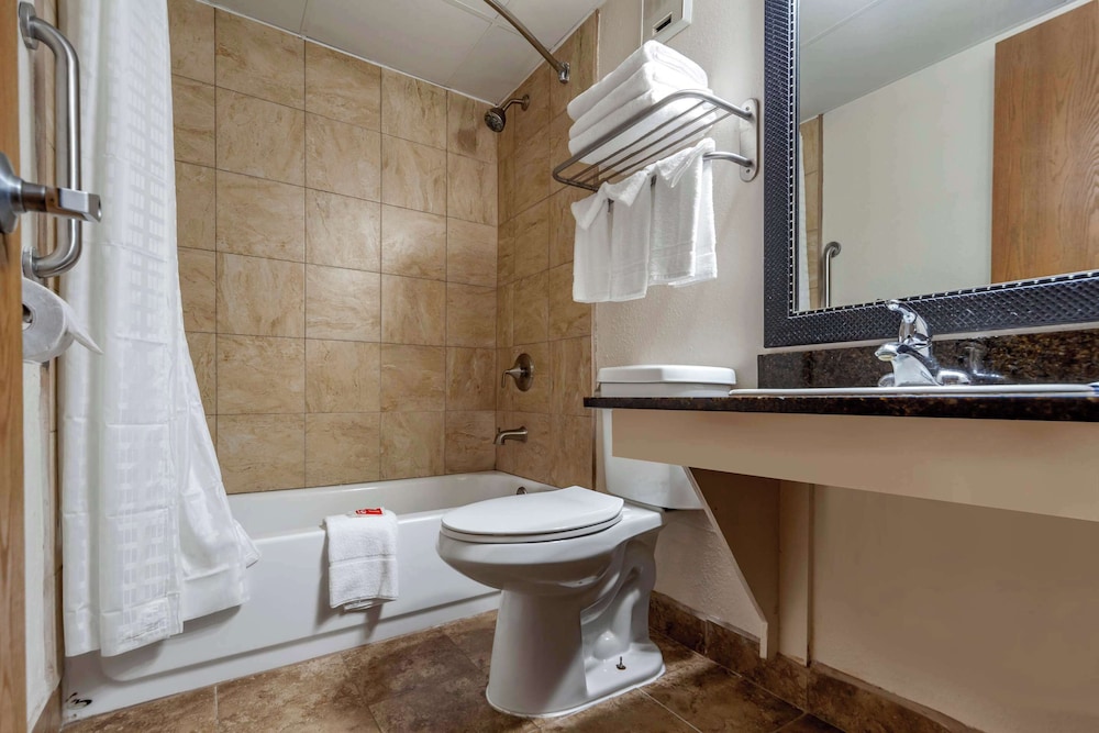 غرفة قياسية بسرير كينج، Econo Lodge Hays I-70 4/4