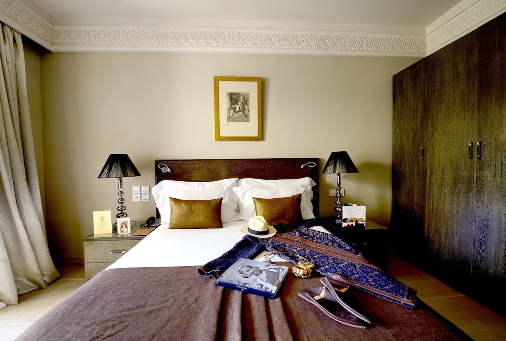 COMFORT, DOUBLE OR TWIN BED