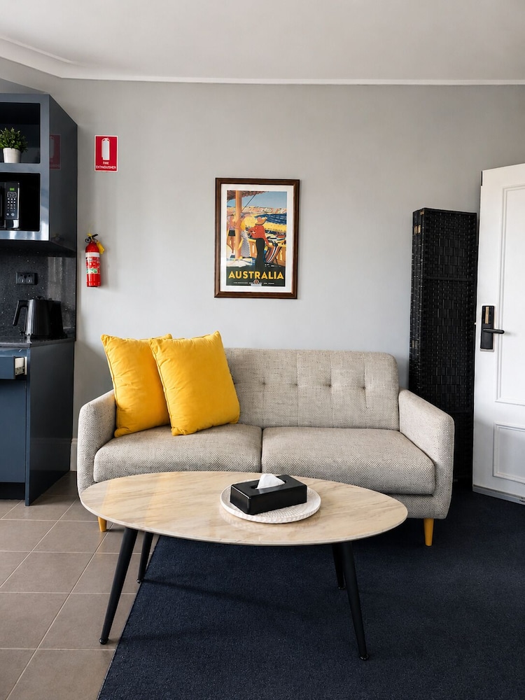 Bayswater Boutique Lodge 36/58