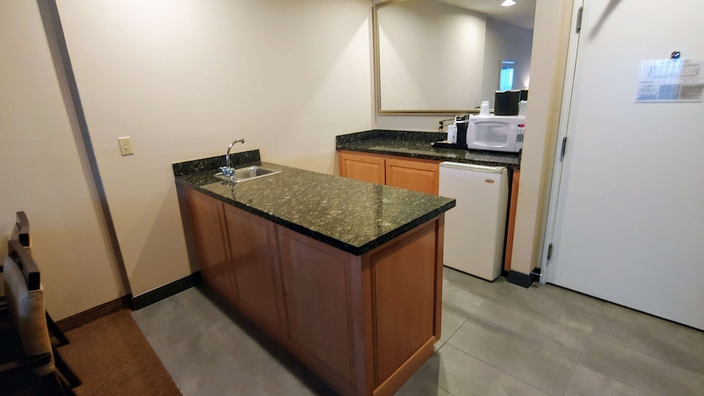 Best Western Bend North 4/40