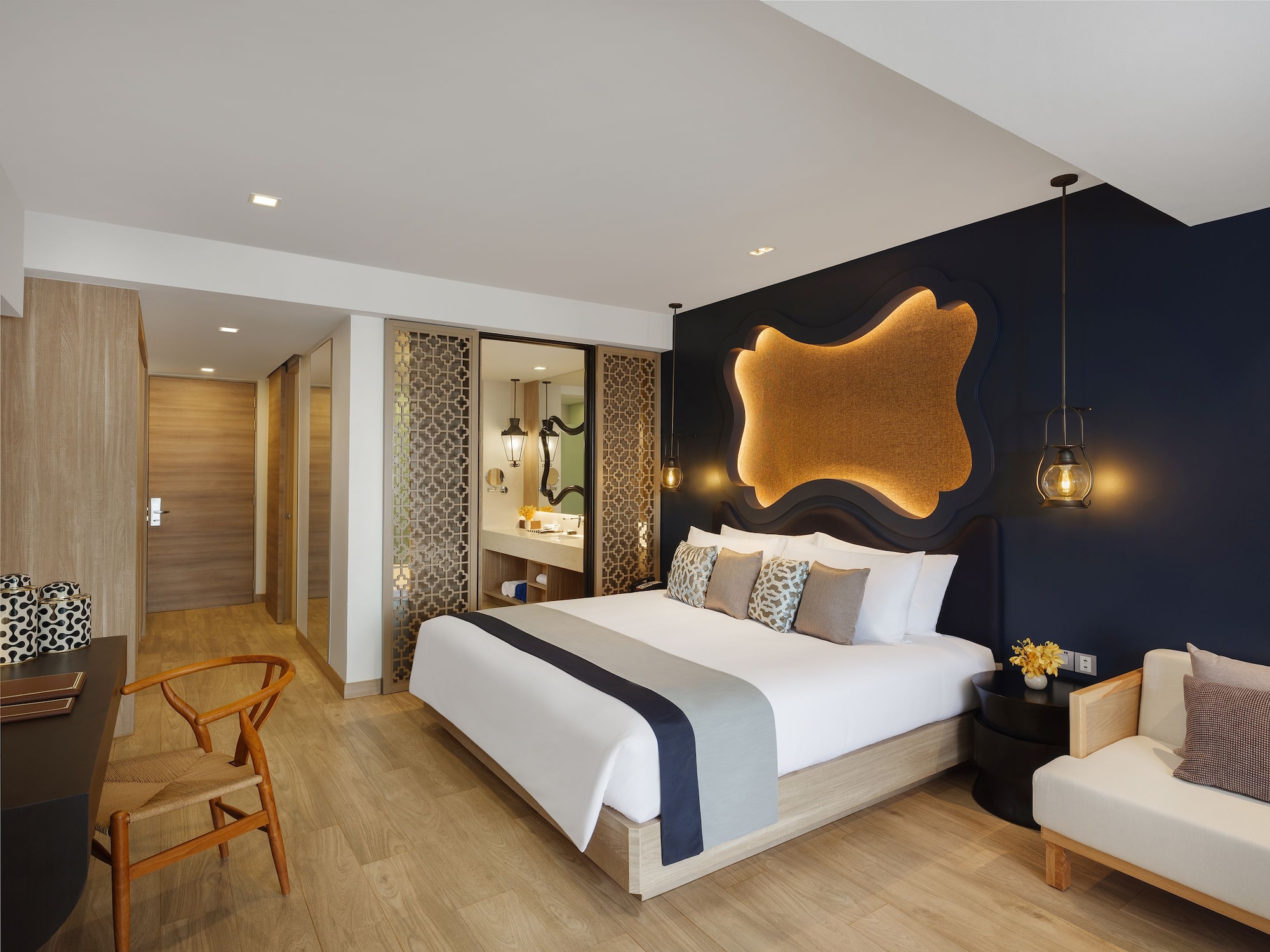 DELUXE, KING BED, POOL VIEW, BALCONY