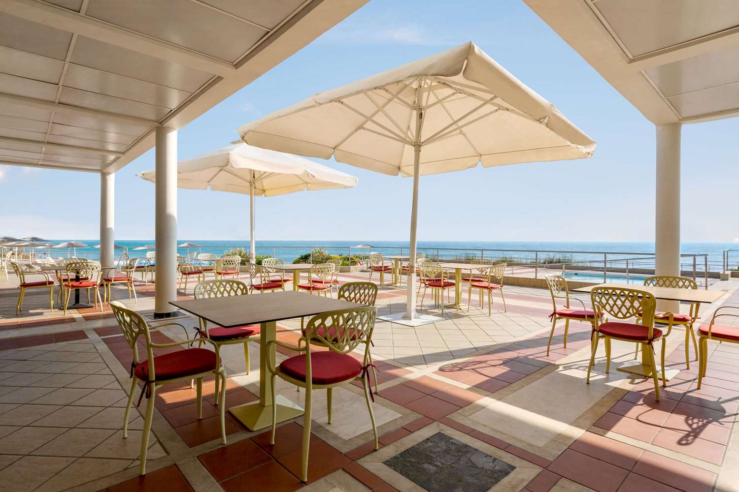 Ramada Plaza by Wyndham Thraki 39/49