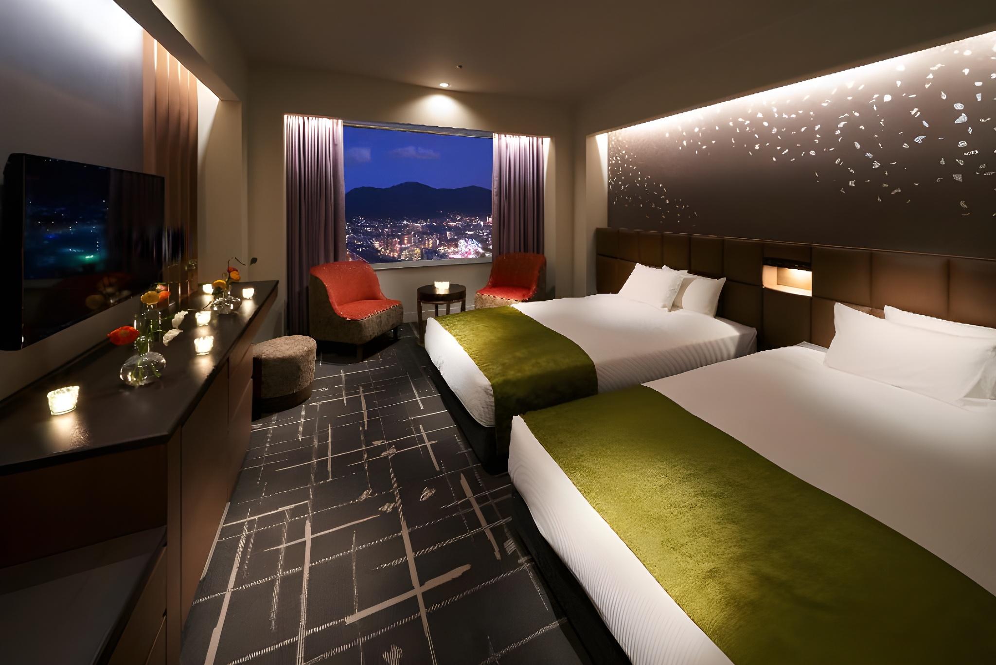 Tower, Twin Beds