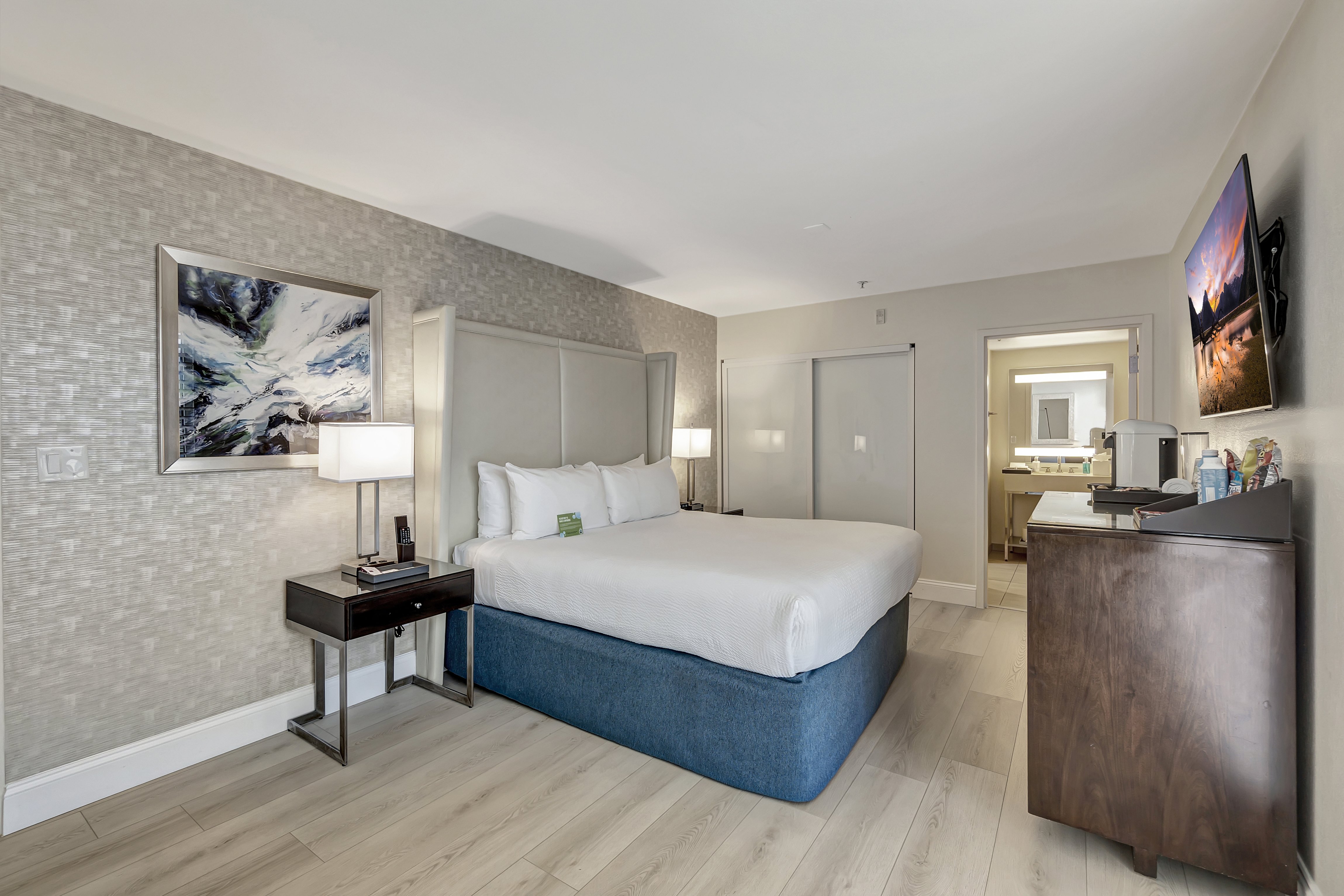 Ocean View Hotel 35/70