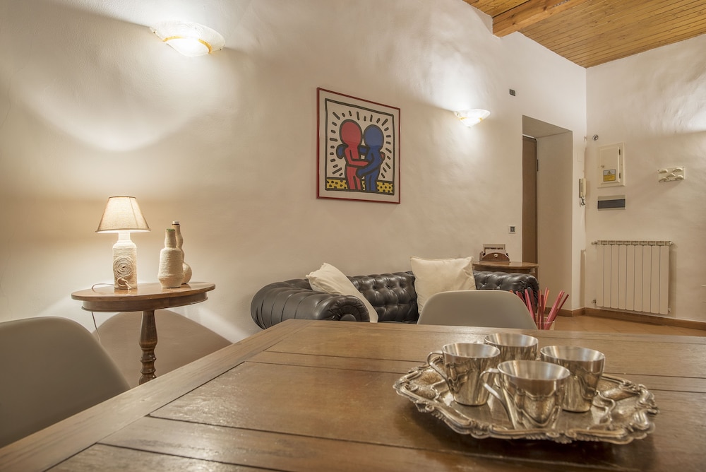 Villa Borghese Roomy Flat 17/28