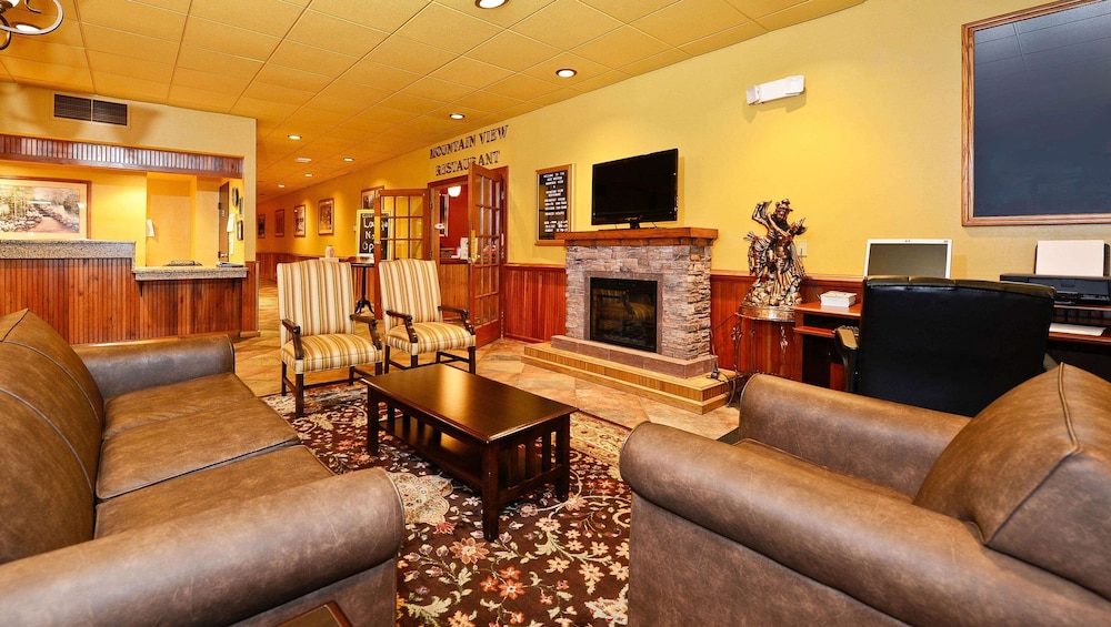 Hotel Red Rose by Townhouse Covington I-64 35/56