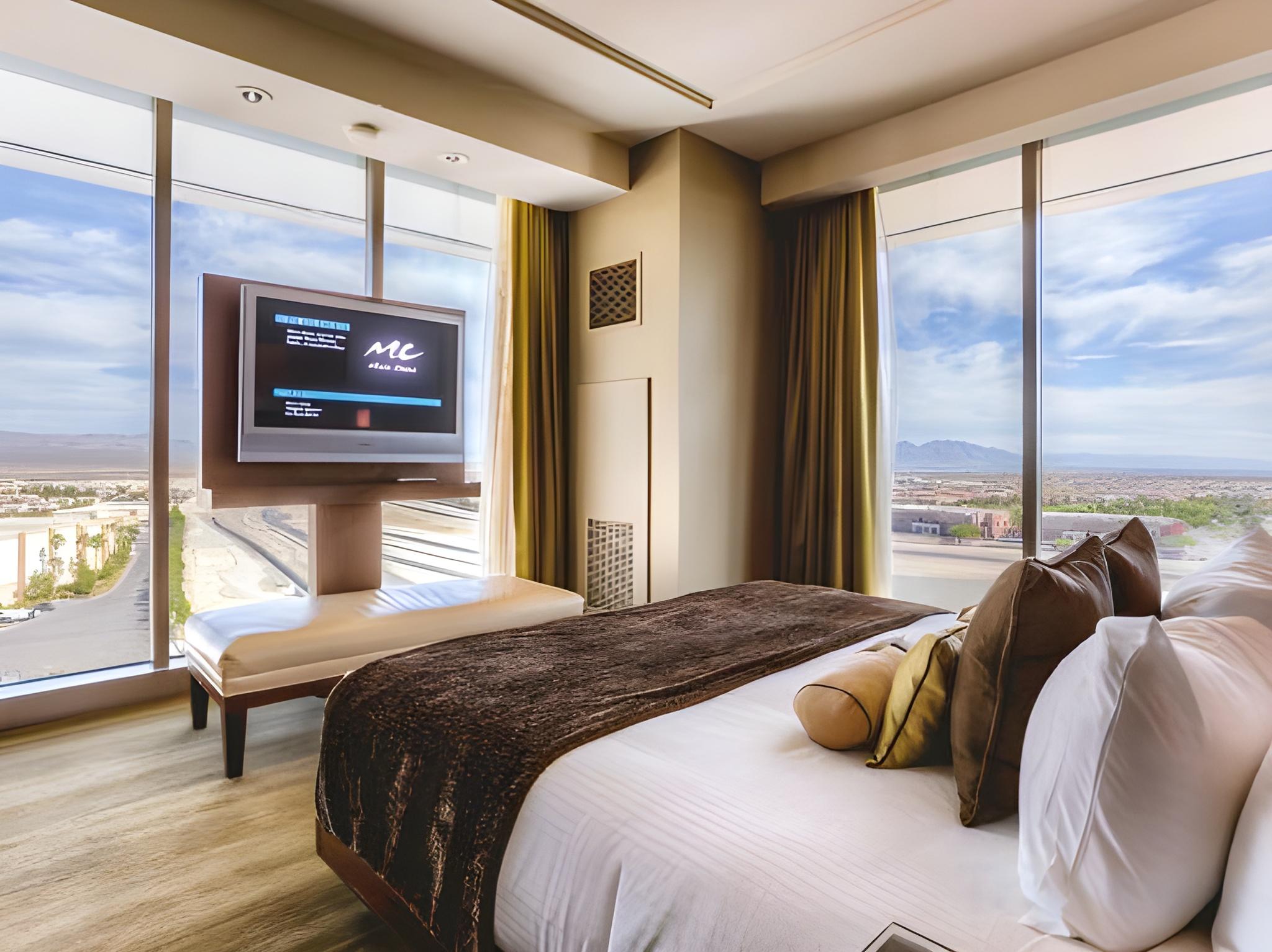 Executive, Suite