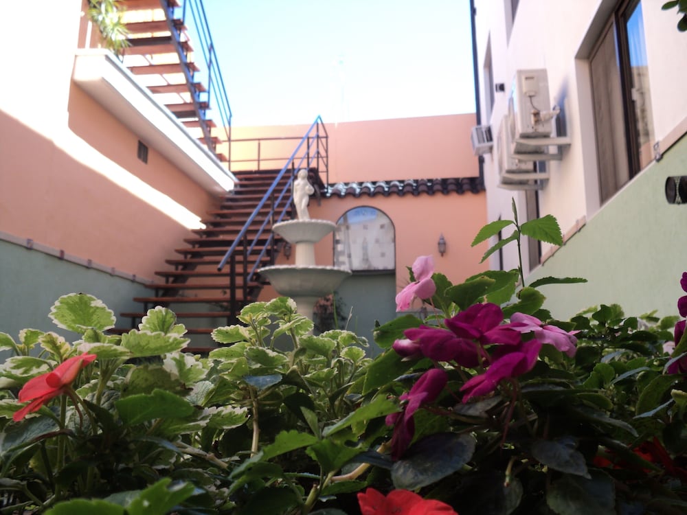 Patios del Mediterráneo 38/39