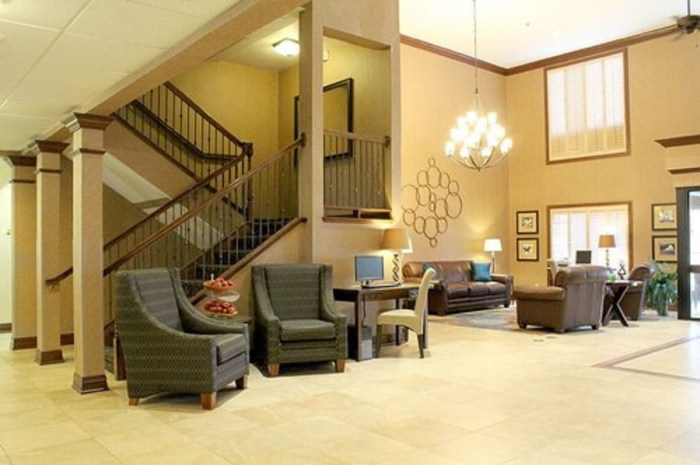 Auburn Place Hotel &amp; Suites - Paducah 15/26