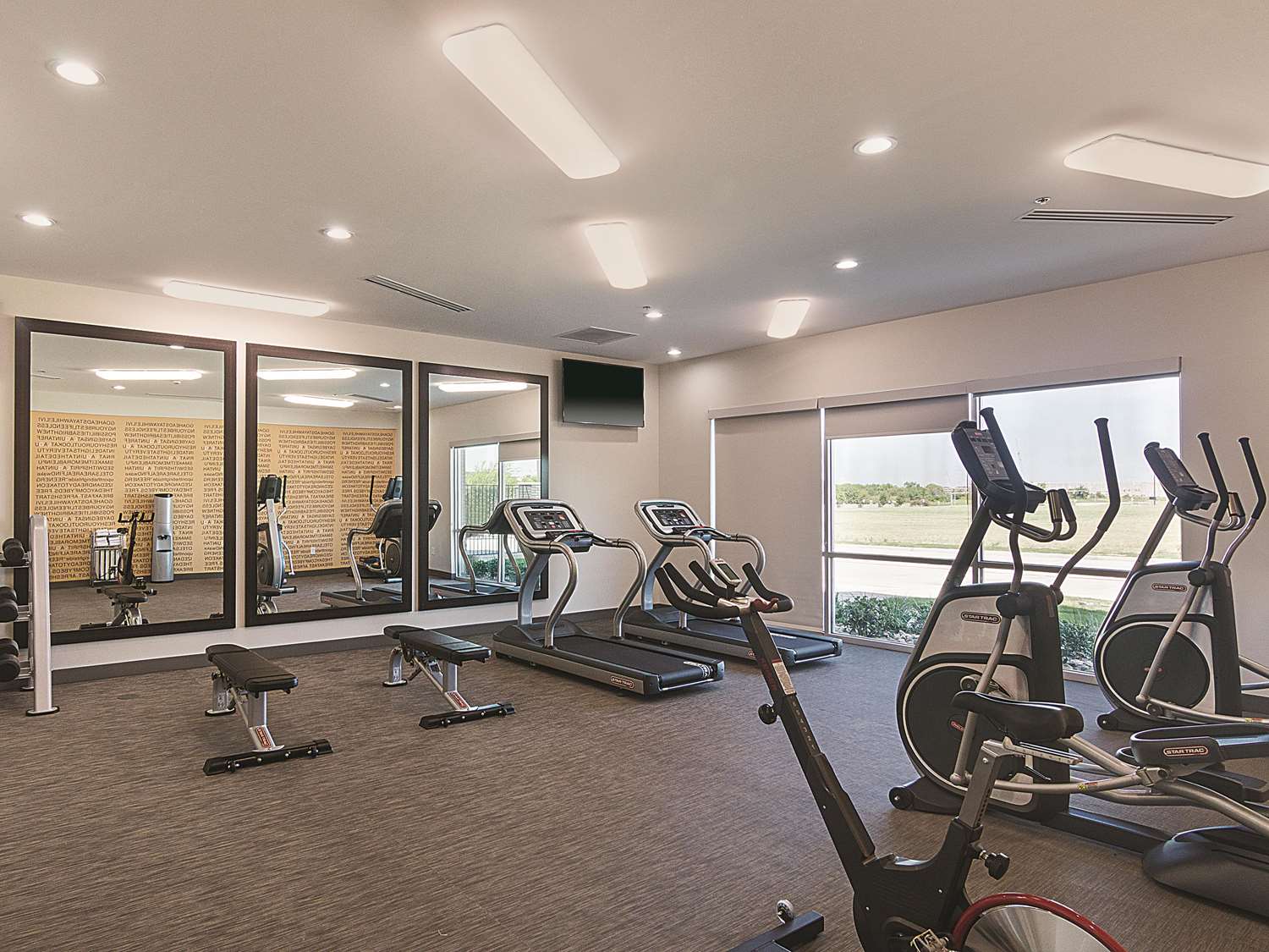 Four Points by Sheraton Plano 13/29