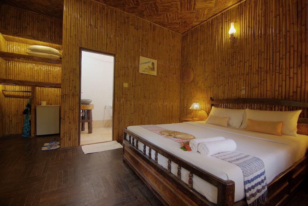 PRIVATE, PALM, BUNGALOW, DOUBLE BED