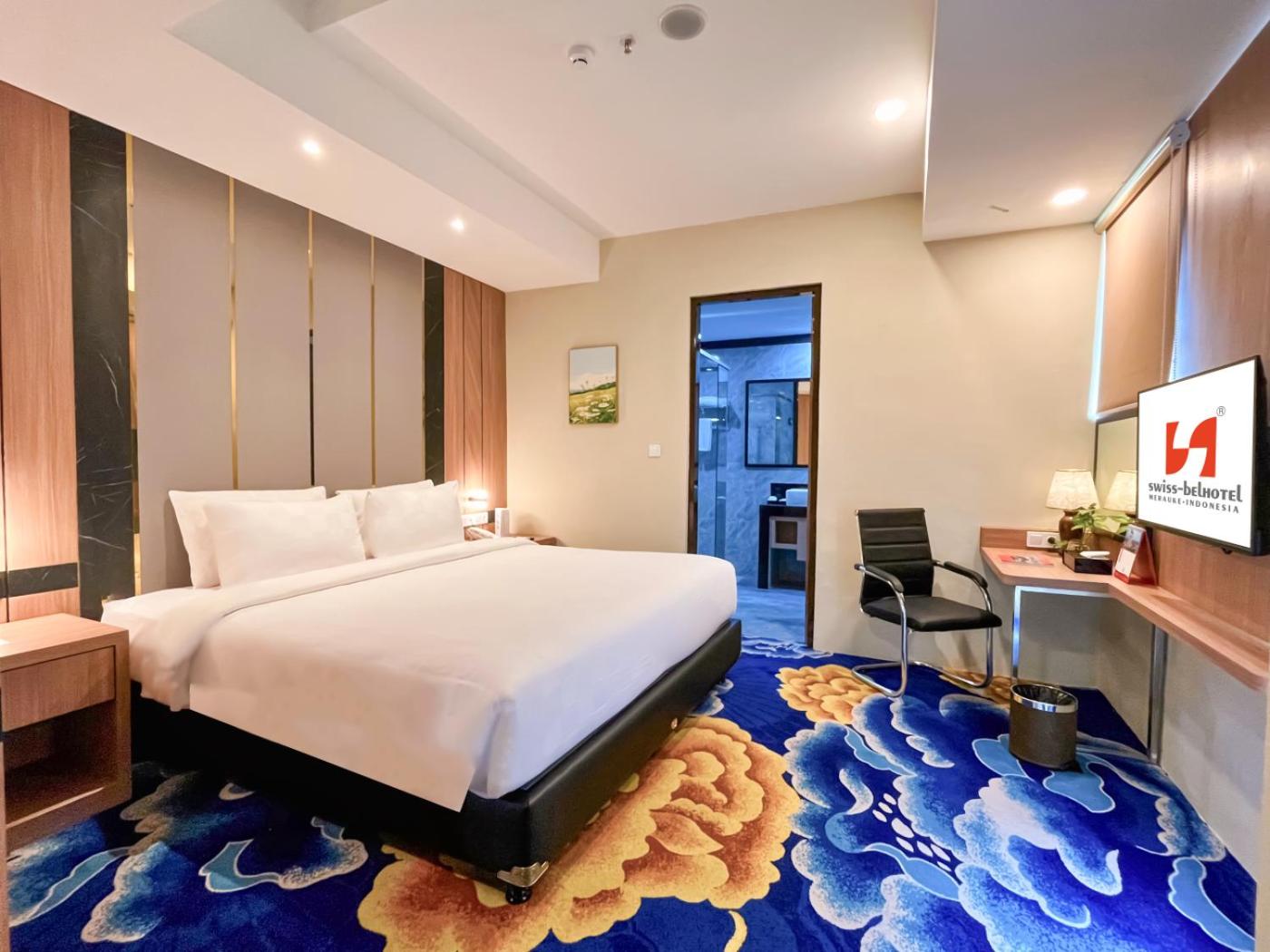 Suite, Sofa