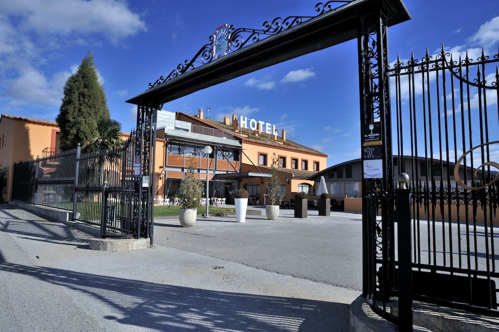 Hotel Restaurant Sol i Vi 39/50