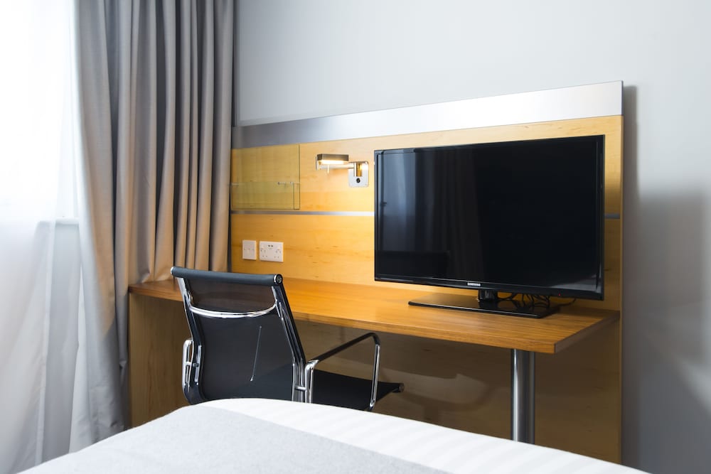 Holiday Inn Express London Epsom Downs 52/69