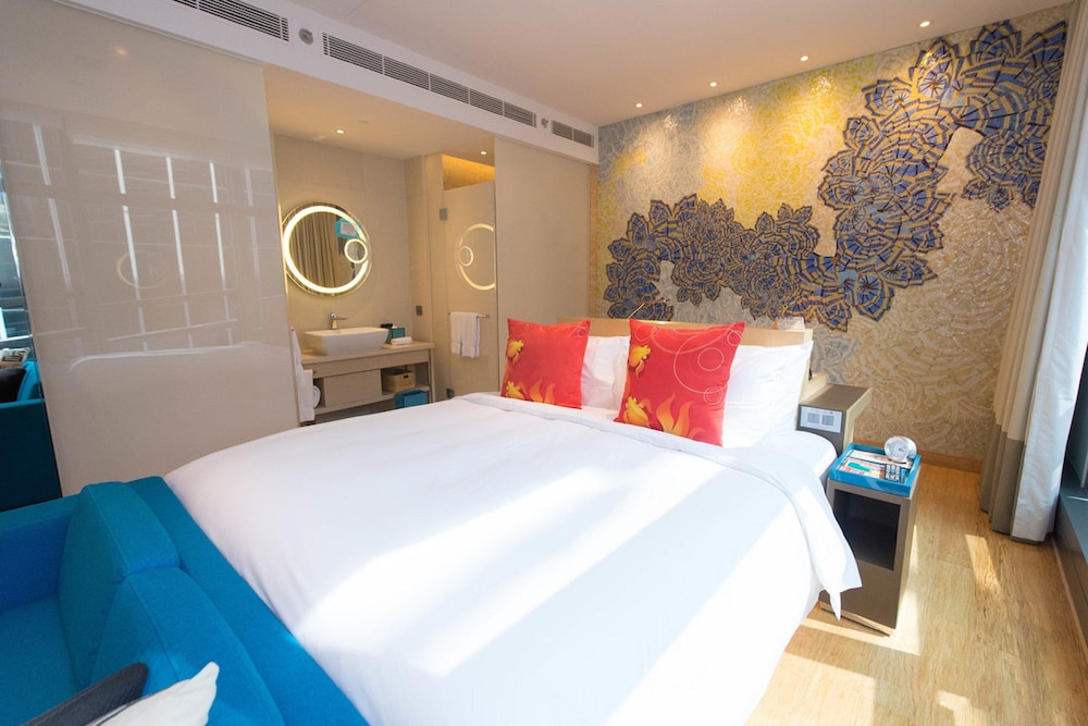 STANDARD, KING BED