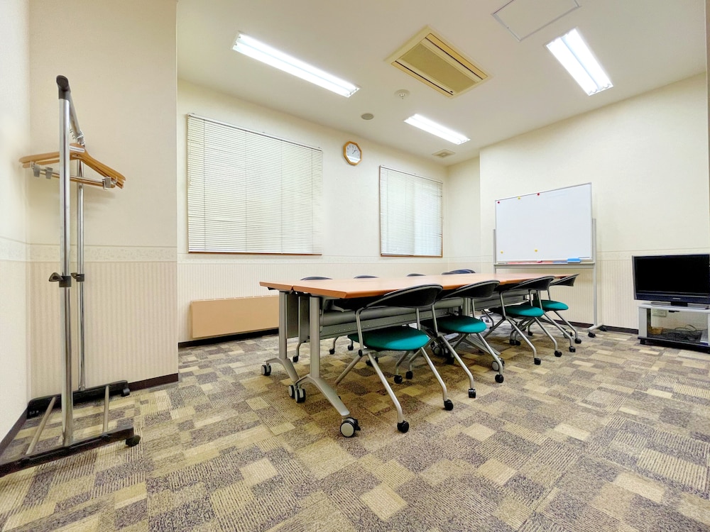 Toyoko Inn Yokohama Shinkoyasu Ekimae 56/60