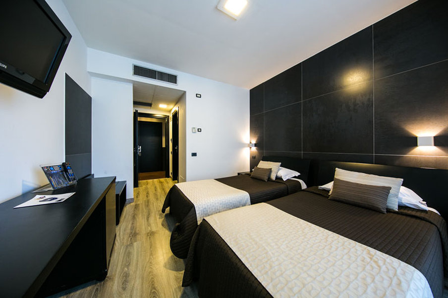 Mediterranea Hotel And Convention Center 6/28