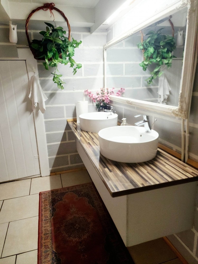 Kiljan Guesthouse 47/50