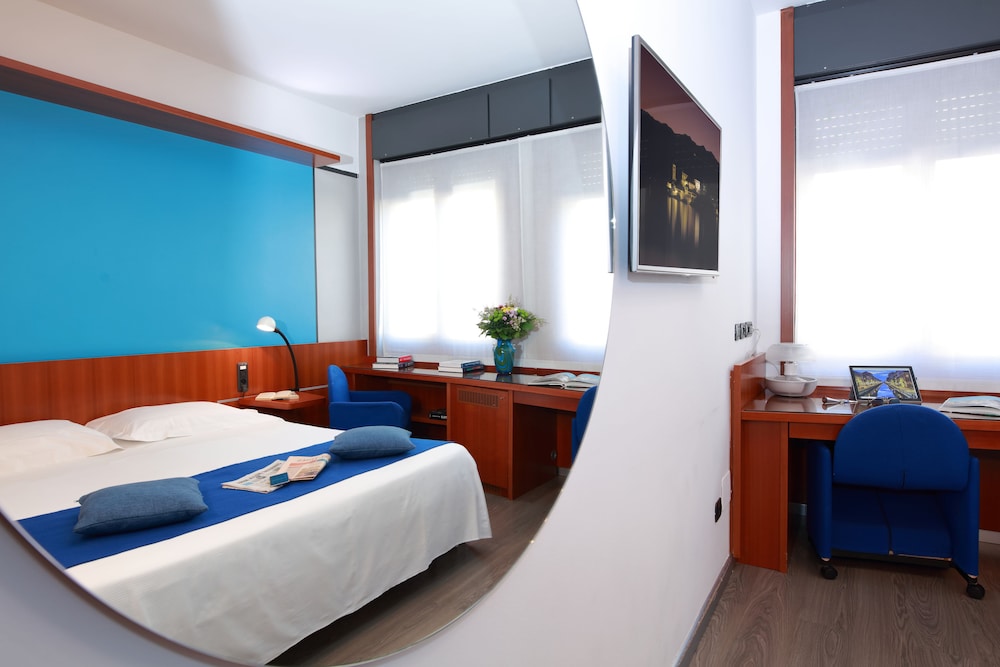 STANDARD, DOUBLE OR TWIN BED