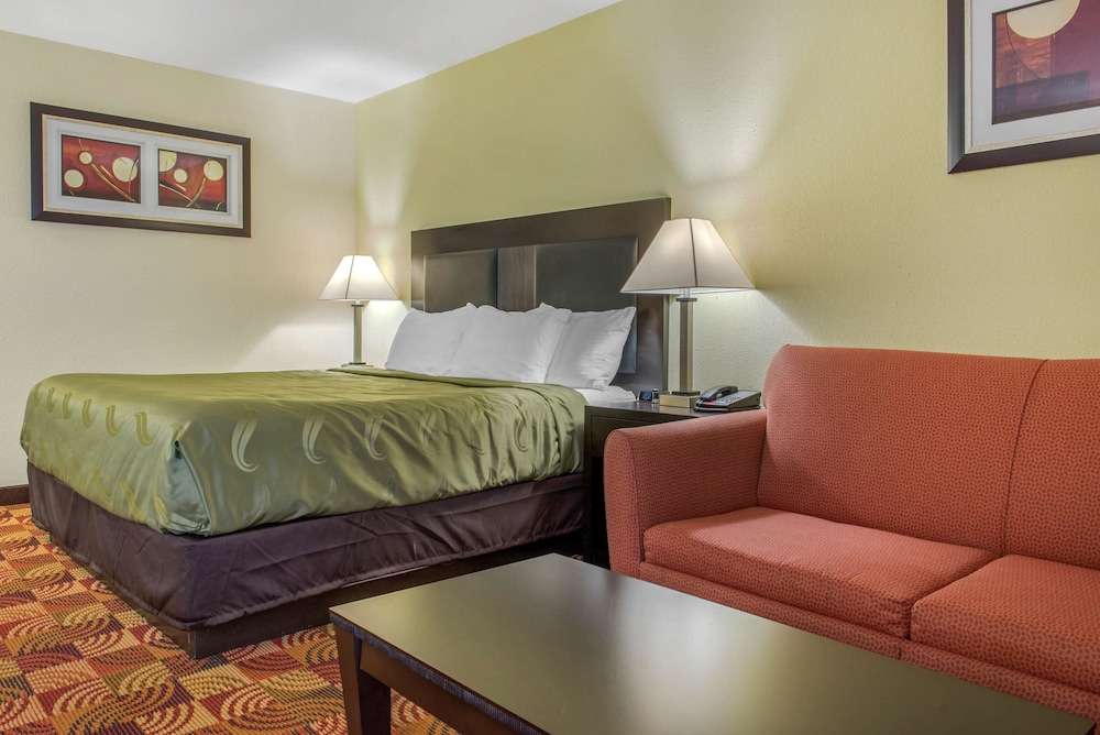 Quality Inn Bloomington Near University 18/39
