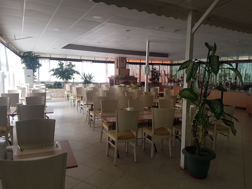 Acropol Beach Hotel 33/44