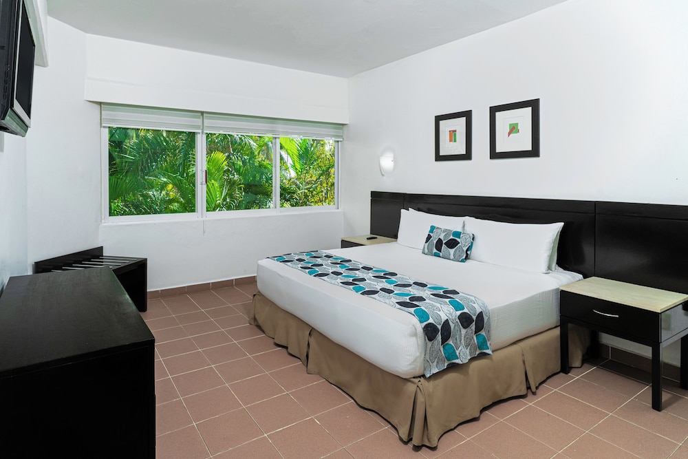 Standard, 2 Double Beds
